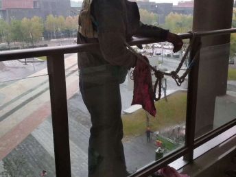 重慶渝中區保潔服務指南 物業保潔、水晶燈清洗及收費解析