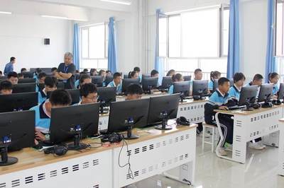 定邊縣2023年初中信息技術(shù)學(xué)業(yè)水平考試順利完成，計(jì)算機(jī)信息技術(shù)咨詢服務(wù)保障有力